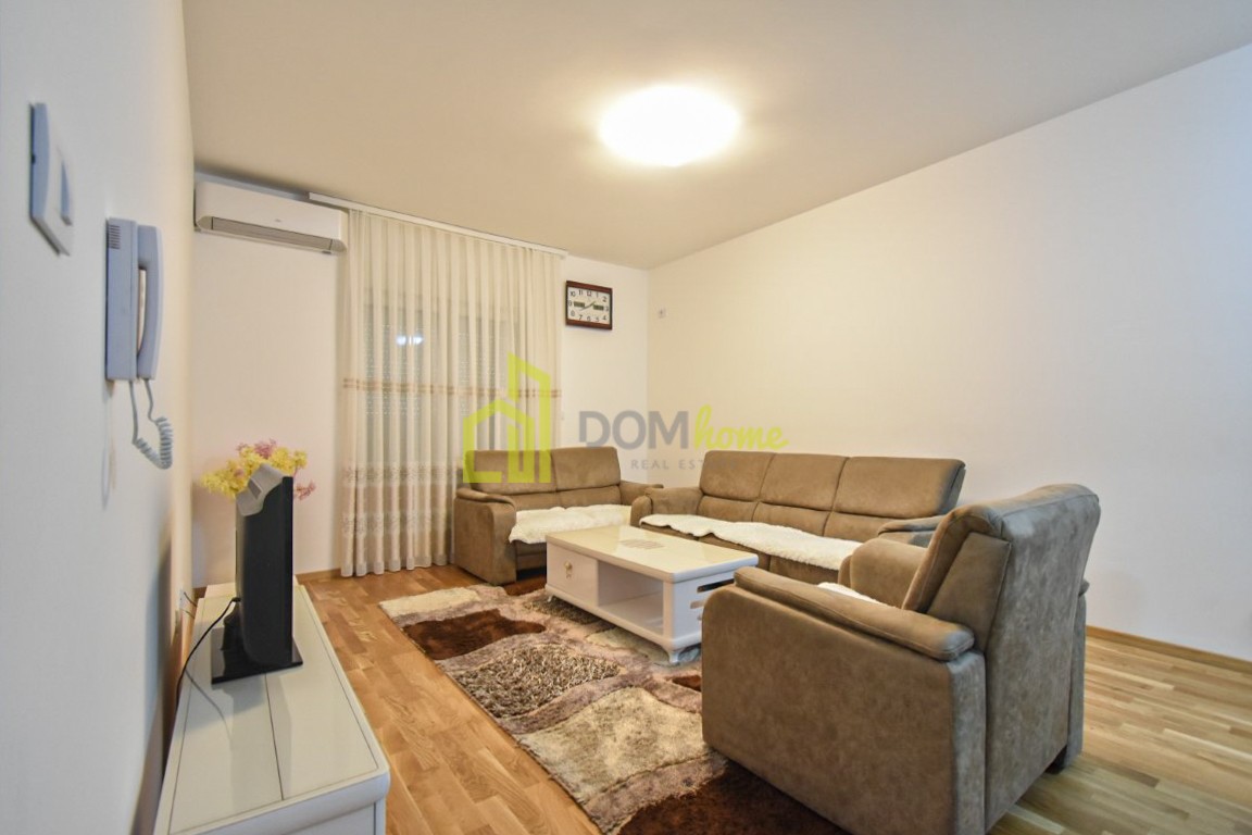 Dvosoban stan 70m3, Tuški put